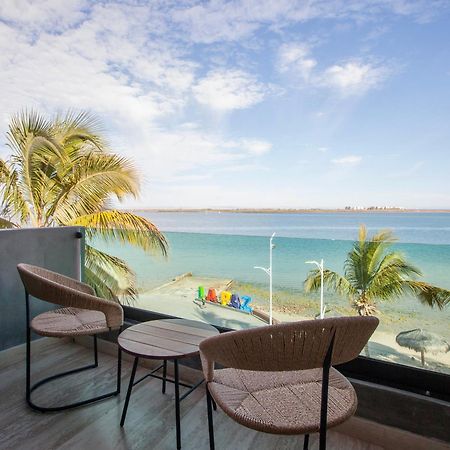Malecon 1680 Hotel La Paz Bagian luar foto