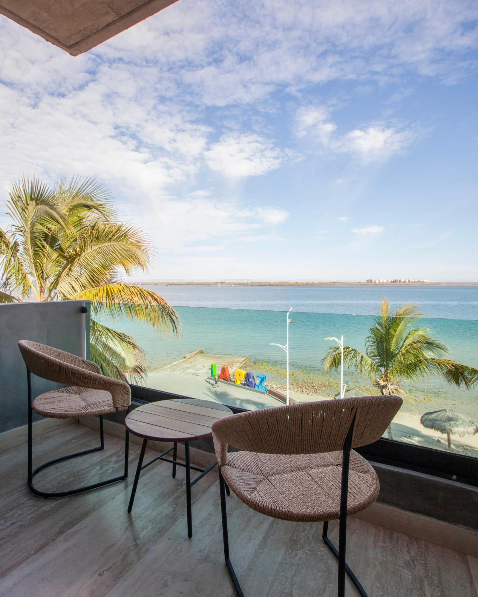 Malecon 1680 Hotel La Paz Bagian luar foto